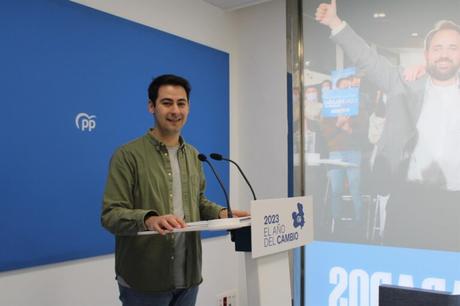 Colocan misiles y carteles contra la guerra en Palestina en el Belén de Cuenca