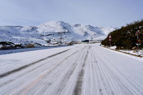 Ocho CC.AA, en riesgo este domingo por nieve, viento, lluvia y oleaje y con temperaturas mínimas en descenso