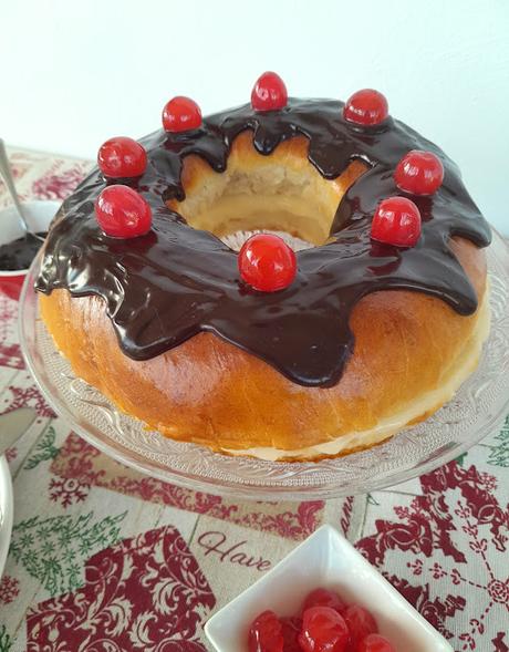 Roscón de Reyes de crema pastelera y chocolate