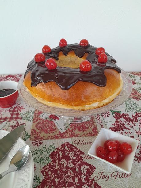 Roscón de Reyes de crema pastelera y chocolate