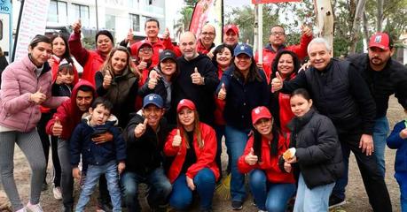 Enrique Galindo Anuncia Trabajos de Bacheo en Lomas Tercera Sección en el Domingo de Pilas