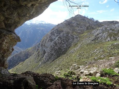 Cáraves-Párrade-Nava-El Cabezu la Granjera-Monte Lles