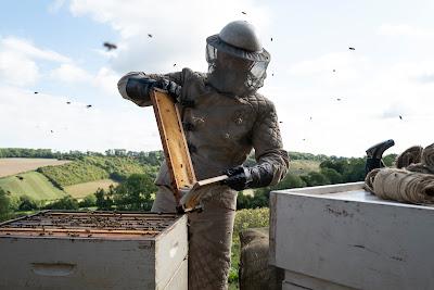 The beekeeper; el protector: Protección a Mamporros