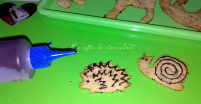 Galletas de nueces y dátiles con chocolate
