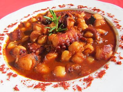 Garbanzos con pulpo