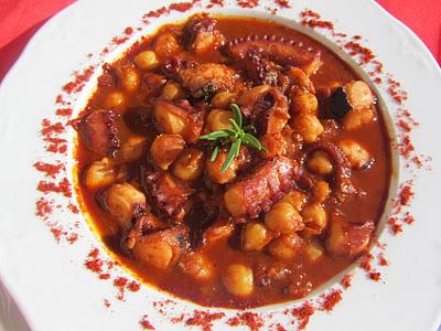 Garbanzos con pulpo