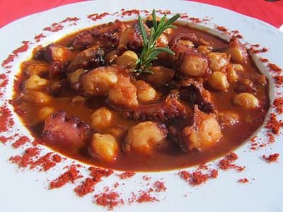 Garbanzos con pulpo