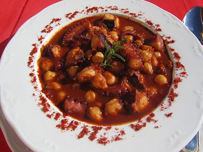 Garbanzos con pulpo