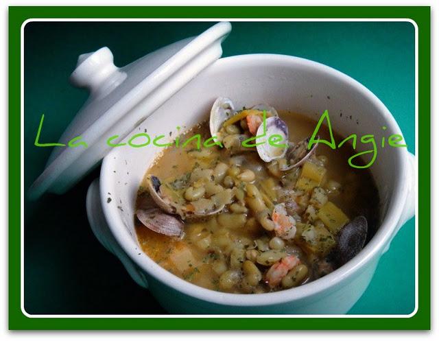 VERDINAS CON MARISCO