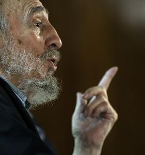 Fidel Castro: La paz mundial pende de un hilo