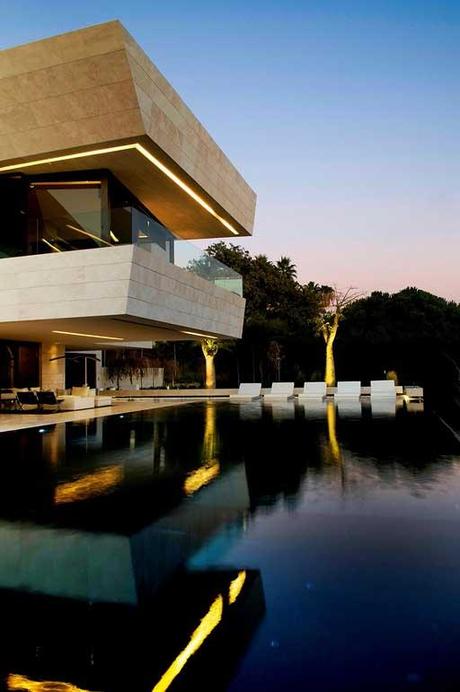 A-cero Projects A-cero presenta una nueva vivienda en La Costa del Sol (Parte II, exteriores nocturnos)