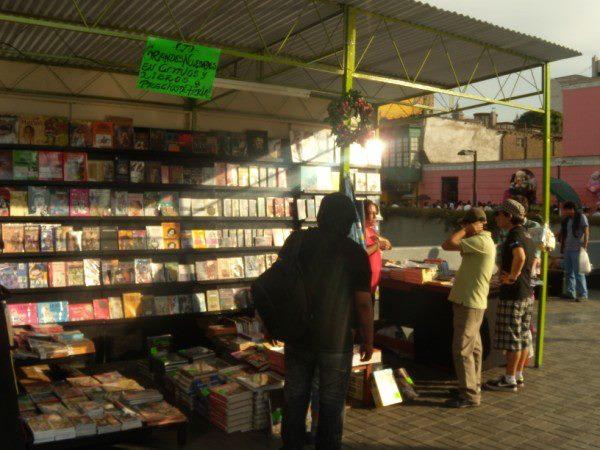 Feria Ibros para todos realizado en el parque Chabuca Granda