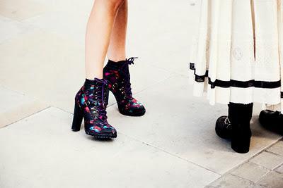 Tendencia Galaxy Print