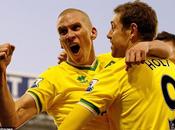 Norwich mira hacia arriba