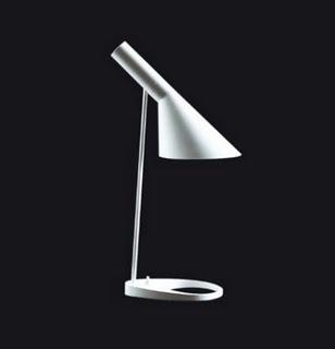 Lámpara AJ by Arne Jacobsen.