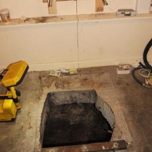 Cavan un túnel de 30 metros para robar un cajero… y se llevan solo 7.000€