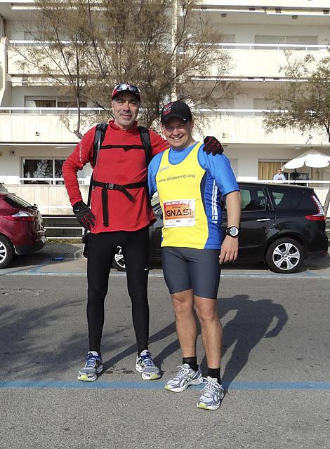 Good News..!! 30 km improvisados en la Mitja Marató de Sitges.... One Step Beyond...