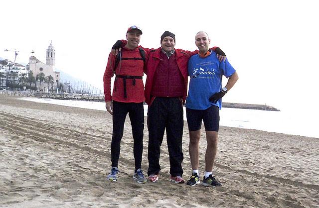 Good News..!! 30 km improvisados en la Mitja Marató de Sitges.... One Step Beyond...