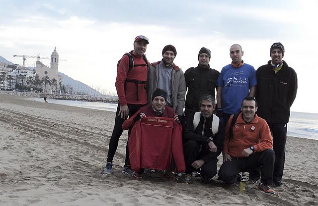 Good News..!! 30 km improvisados en la Mitja Marató de Sitges.... One Step Beyond...