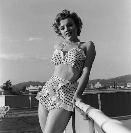 ARE POLKA DOTS PART OF FASHION? ARE POLKA DOTS PART OF FASHION?