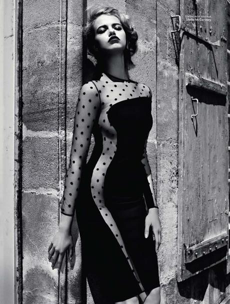 ARE POLKA DOTS PART OF FASHION? ARE POLKA DOTS PART OF FASHION?