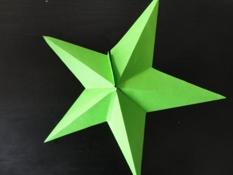 lampara_adorno_estrella_paso5 Diseña una lámpara de estrella de papel