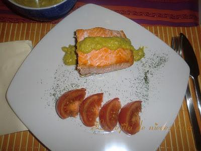 Salmón con crema de naranja