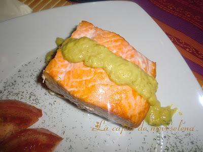 Salmón con crema de naranja