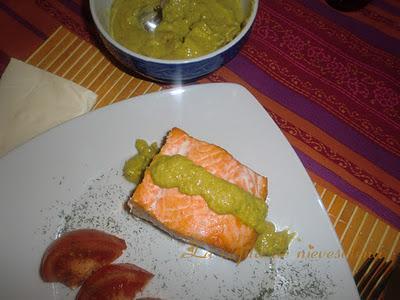Salmón con crema de naranja