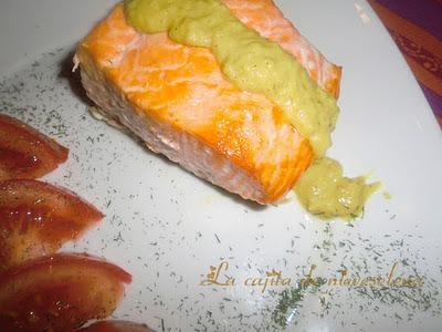 Salmón con crema de naranja