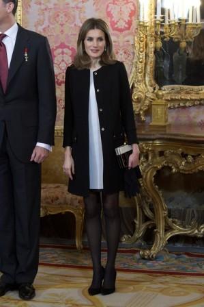 El look de la Princesa Letizia con motivo de la visita de Nicolás Sarkozy