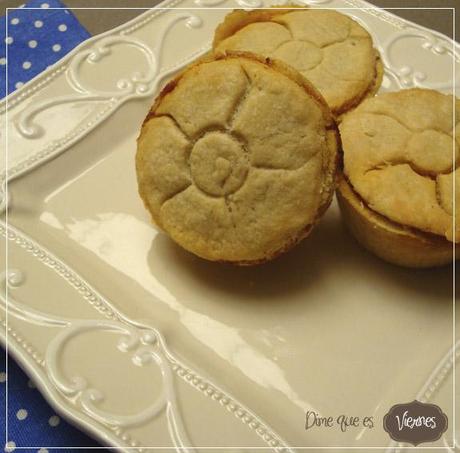 Pie estilo británico, de verduras y queso provolone.