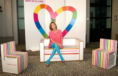 Muebles de cartón Agatha Ruiz de la Prada