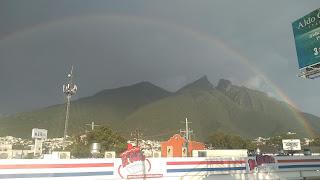 Derechos: De los humanos para los humanos Derechos: De los humanos para los humanos