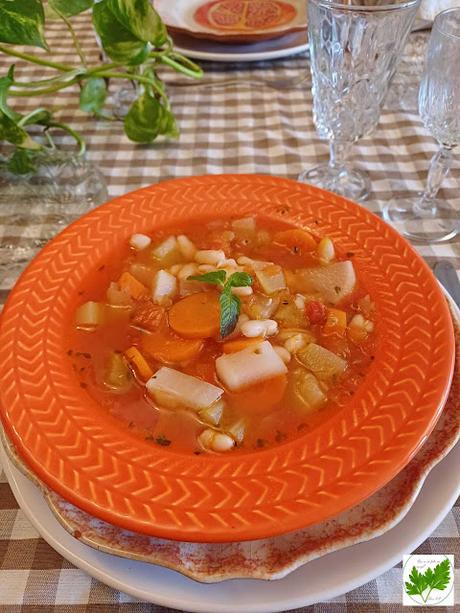 Sopa de Alubias con Tubérculos Sopa de Alubias con Tubérculos