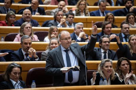 Investigado por conducir 22 kilómetros en sentido contrario escapando de Guardia Civil en Motilla del Palancar