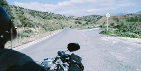 Viajar en una Ducati por España