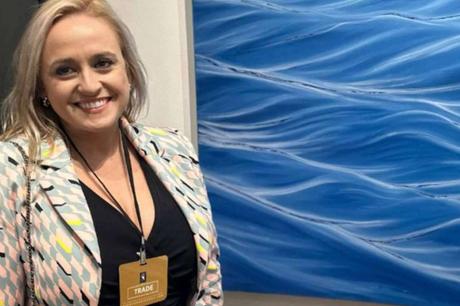 Carmen Ferrando presenta un conjunto colecciones de ‘ventanas al mar’