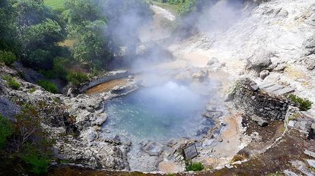 AZORES:  FURNAS Y LOS BAÑOS TERMALES EN ILHA SAO MIGUEL