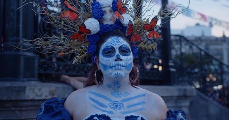 Falquez estrena ‘Solemn Eyes’, una invitación a abrir el corazón y a enfrentar las emociones