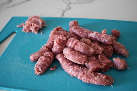 Berenjenas rellenas con salchichas de cerdo Berenjenas rellenas con salchichas de cerdo