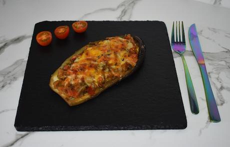 Berenjenas rellenas con salchichas de cerdo Berenjenas rellenas con salchichas de cerdo