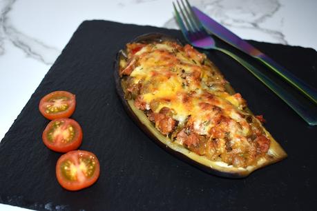 Berenjenas rellenas con salchichas de cerdo Berenjenas rellenas con salchichas de cerdo