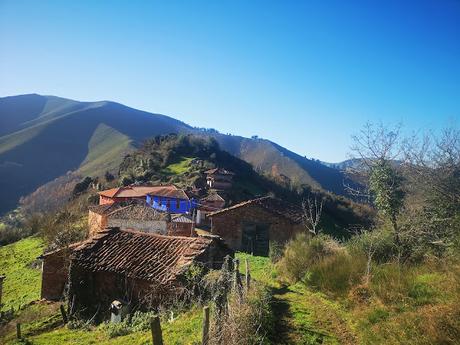 Dolmen de Merillés desde Tuña
