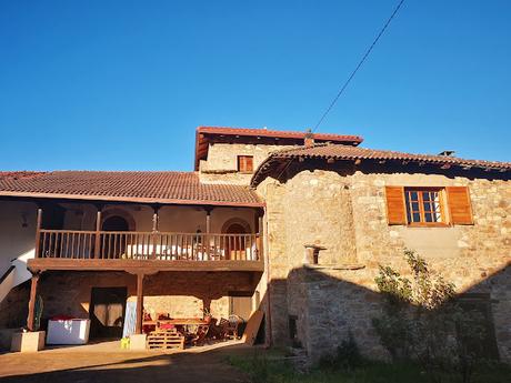 Dolmen de Merillés desde Tuña