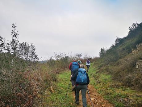 Dolmen de Merillés desde Tuña
