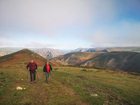 Dolmen de Merillés desde Tuña
