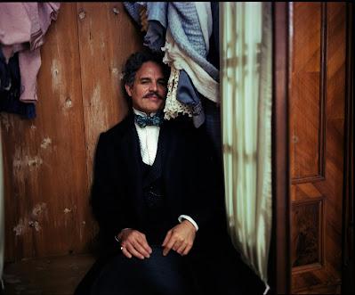 Pobres criaturas; Explosión cerebral