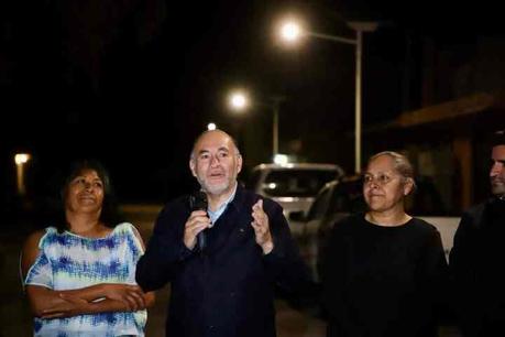 Alcalde Enrique Galindo Inaugura Nuevo Alumbrado Táctico en Colonia Graneros