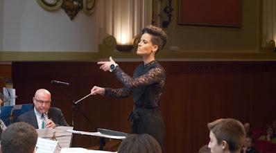 Sofía Zarzoso, elegida directora de la Banda Sinfónica de Mujeres de la FSMCV para este año. Sofía Zarzoso, elegida directora de la Banda Sinfónica de Mujeres de la FSMCV para este año.
